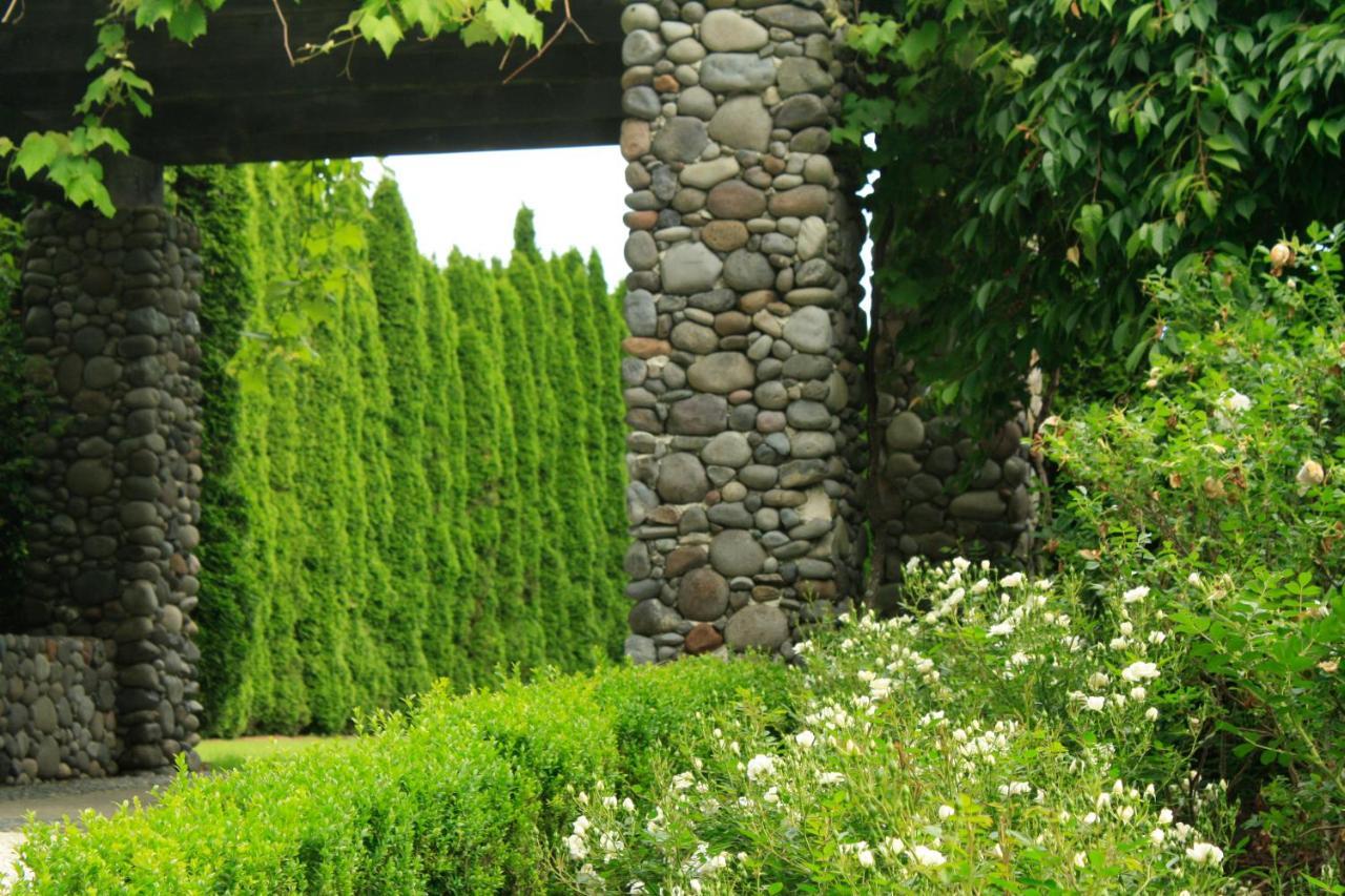Bradleys Garden Bed And Breakfast Taumarunui Exterior photo