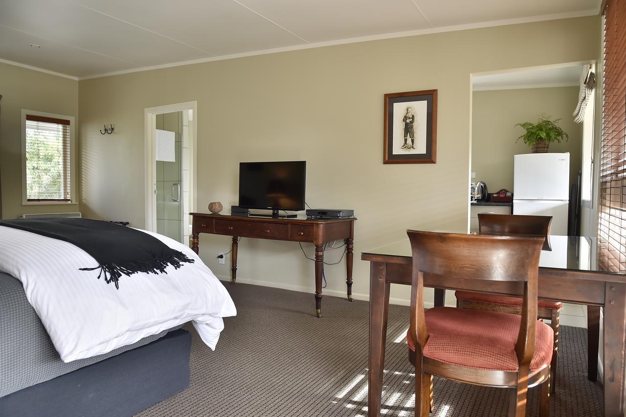 Bradleys Garden Bed And Breakfast Taumarunui Exterior photo