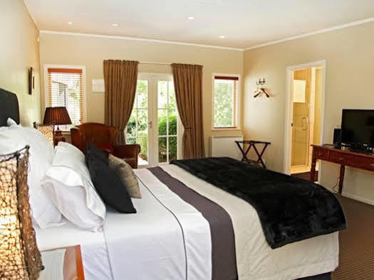 Bradleys Garden Bed And Breakfast Taumarunui Exterior photo